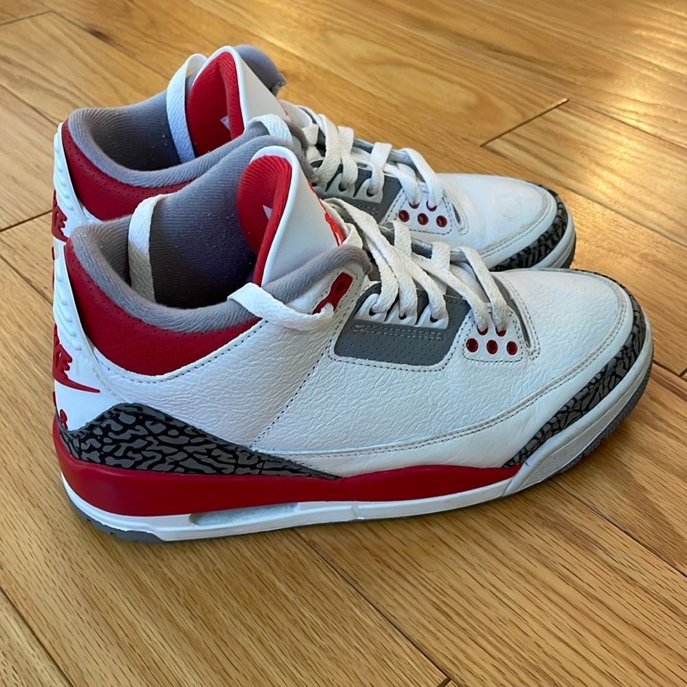 Nike Air Jordan 3 Retro Sneakers